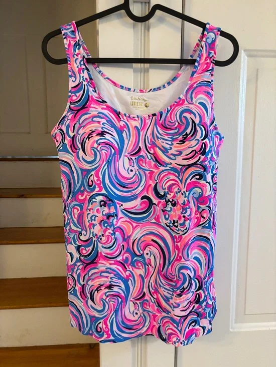 Lilly Pulitzer Luxletic Sun Ray UPF 50+ Raz Berry Flamingoal size M - Picture 2 of 4